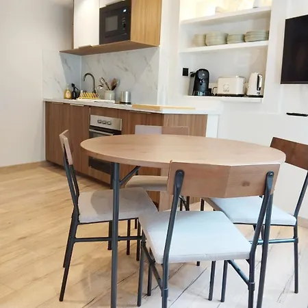 Les Cigognes De - Centre & Garage Velo * Barr