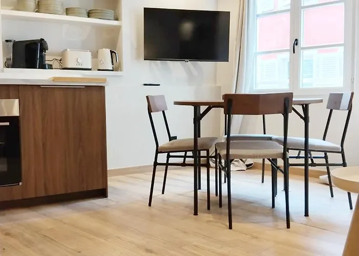 Les Cigognes De - Centre & Garage Velo Apartment