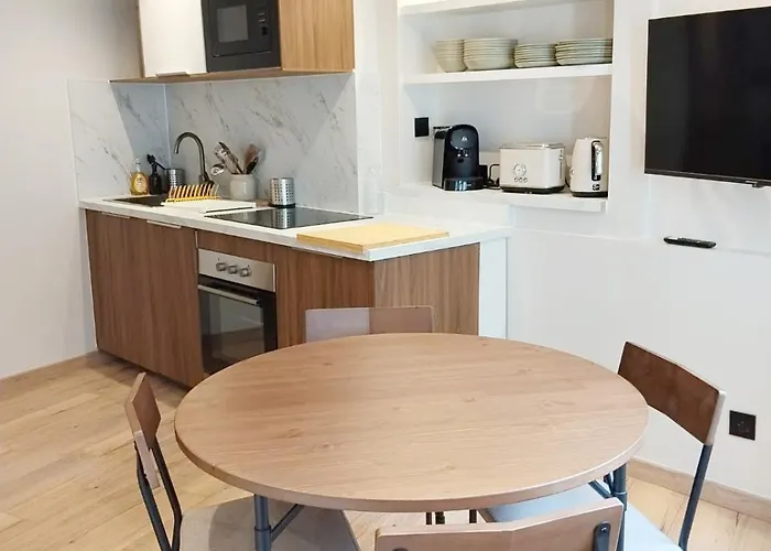 Les Cigognes De - Centre & Garage Velo Barr